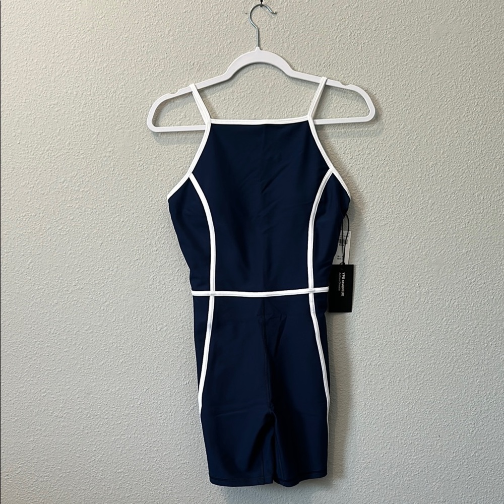 NWOT Abercrombie and Fitch YPB sculptLUX High-Neck Onesie